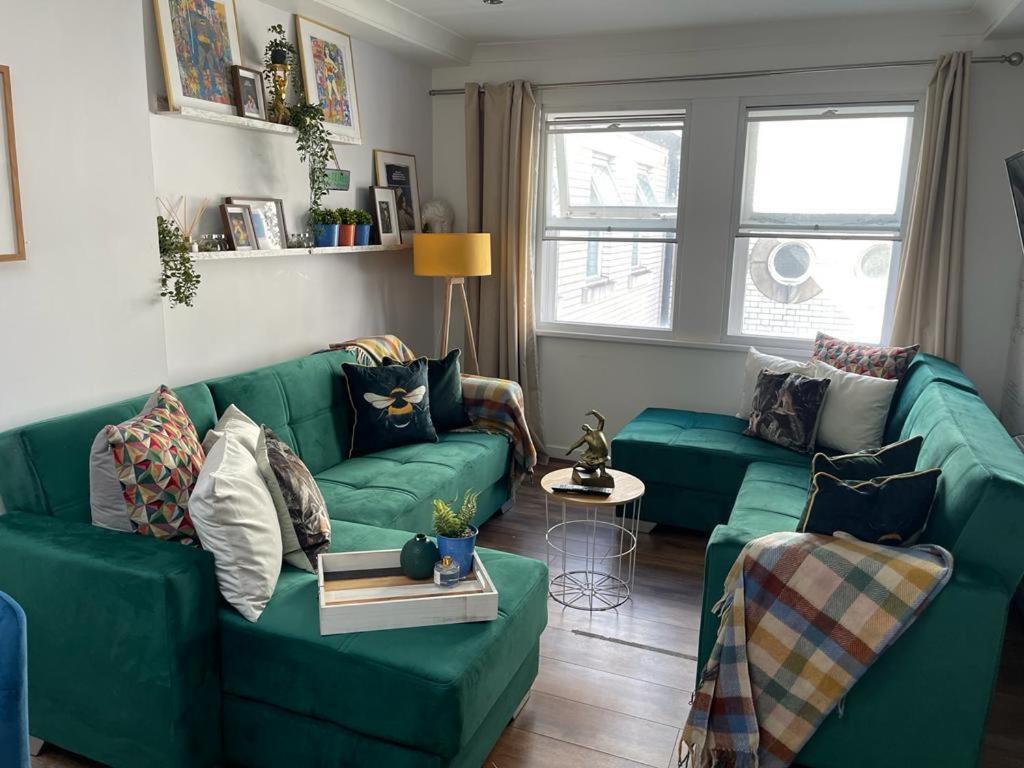 Fantastic Centre Apartments, Fenwick Street Apartment *