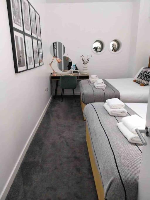 Apartment Fantastic Centre Apartments, Fenwick Street *